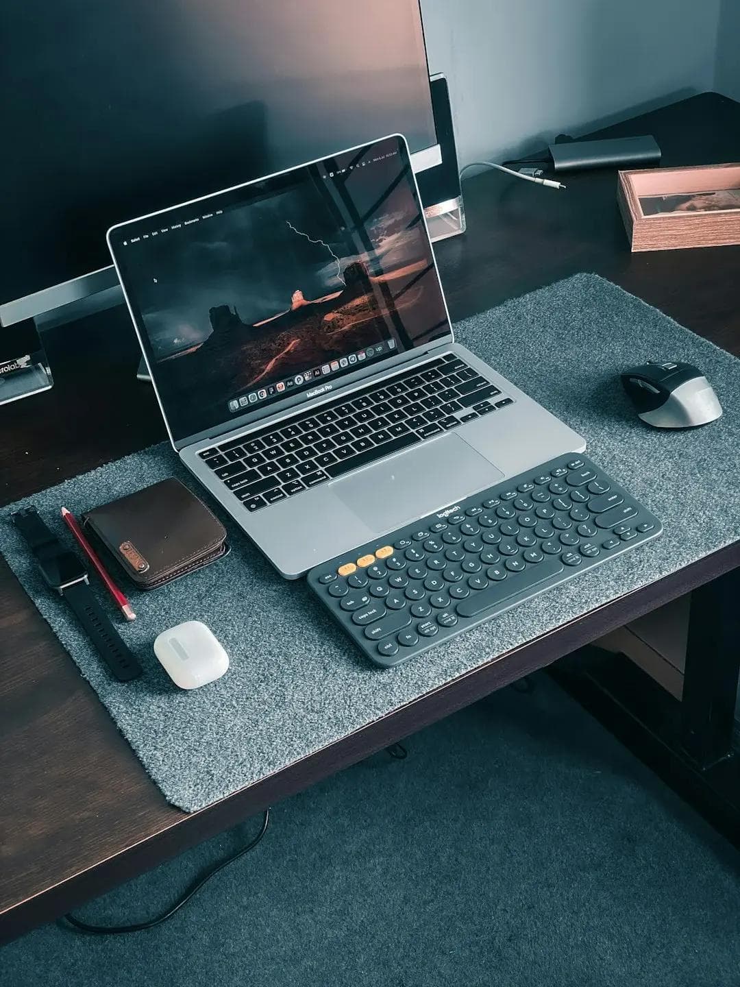 Modern workspace